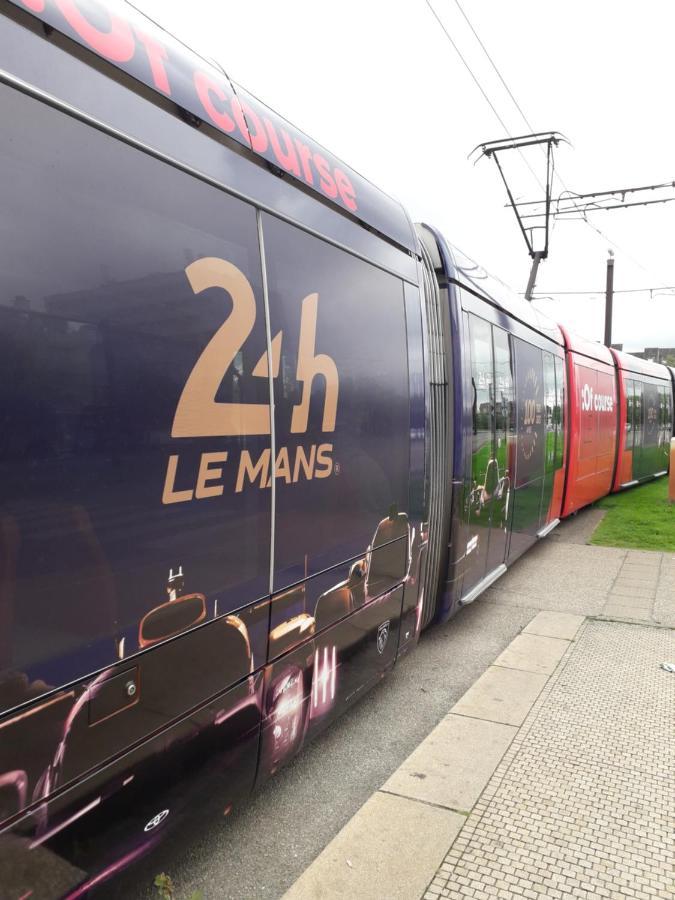 Proximite Circuit 24 Heures Le Mans Exterior photo
